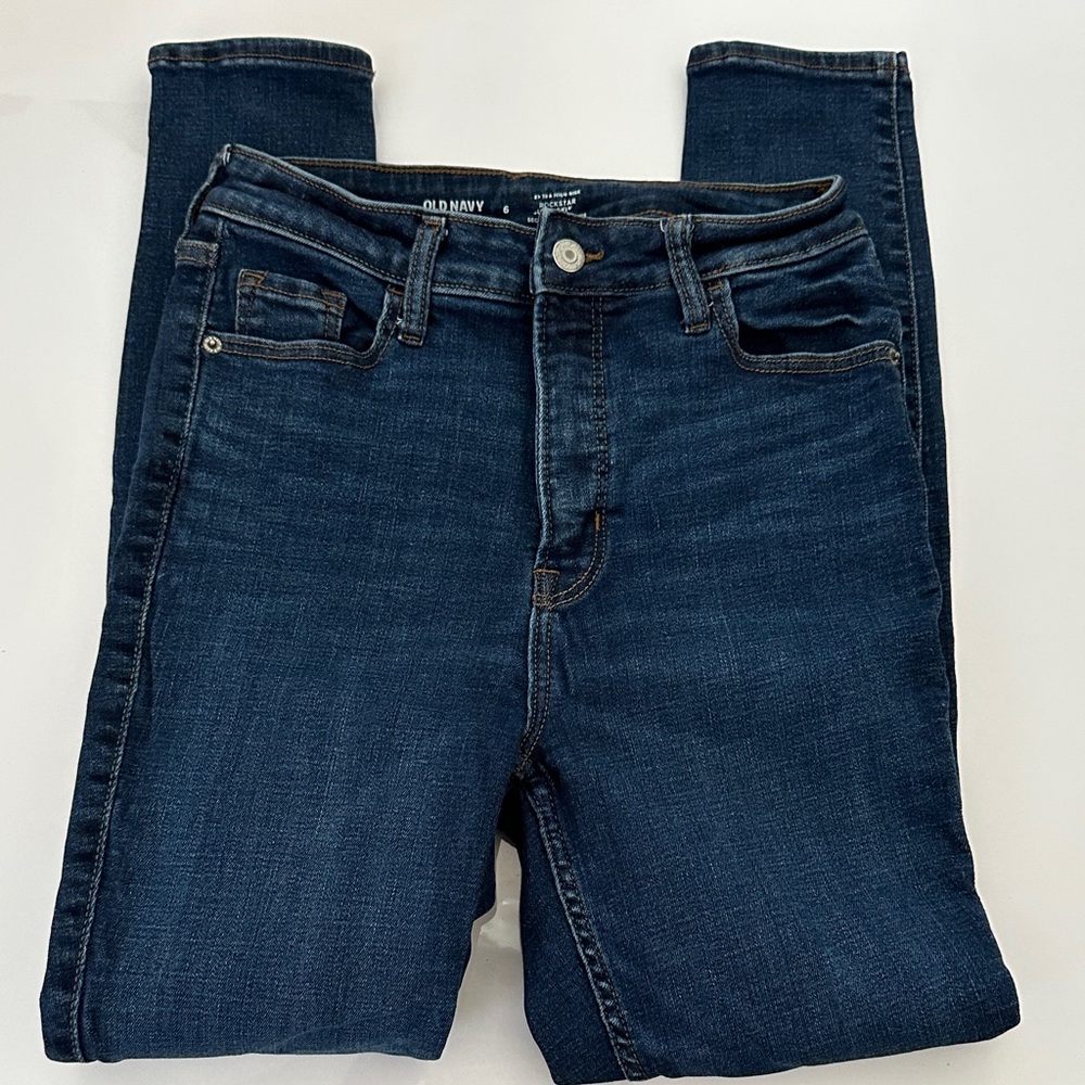 Old Navy rockstar extra high-rise, super skinny Jean